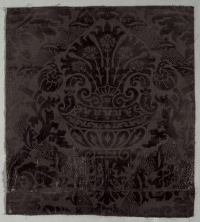 Velvet Textile, late 1500s. Italy, late 16th century. Velvet; overall: 53.2 x 48.3 cm (20 15/16 x