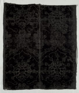 Velvet Fragment, 1400s. Italy, 15th century. Velvet weave (cut and voided): silk thread; overall: