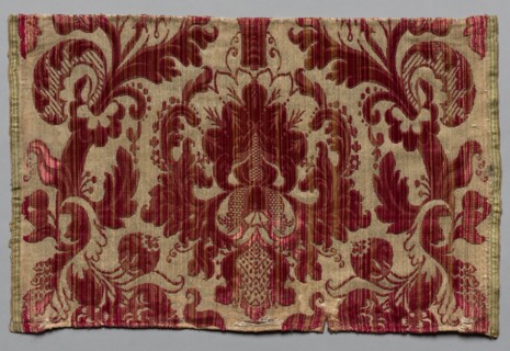 Fragment of Velvet Brocade, late 1600s or early 1700s. Italy ?, late 17th or early 18th century.