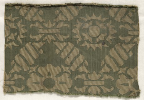 Fragment, late 16th century. Spain, late 16th century. Silk damask; overall: 14 x 20.3 cm (5 1/2 x