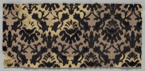 Velvet Textile, 1600s. Italy, 17th century. Velvet; overall: 11.5 x 24 cm (4 1/2 x 9 7/16 in.)