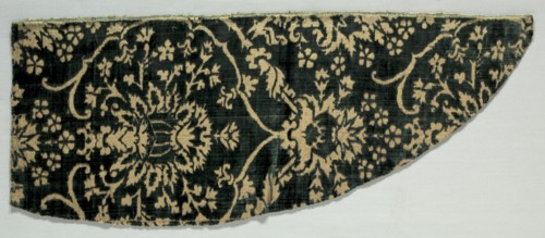 Velvet Fragment, 1400s. Italy, 15th century. Silk velvet; overall: 59.7 x 24.2 cm (23 1/2 x 9 1/2