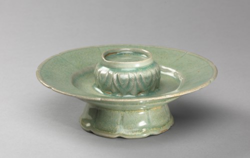 Floral-shaped Cup Stand, 14th century. Korea, Goryeo period (918-1392). Pottery; outer diameter: 16
