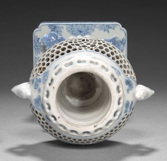 Incense Chalice and Cover, 18th century. Japan, Edo Period (1615-1868). Porcelain; overall: 24.2 cm