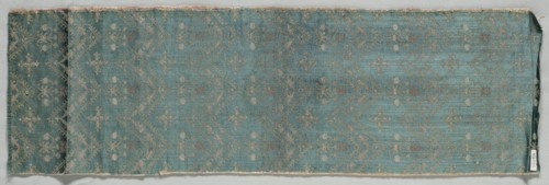 Brocade Textile, 1500s. Italy, 16th century. Lampas weave, silk; overall: 60.3 x 19.2 cm (23 3/4 x