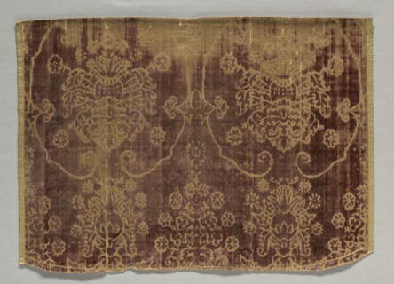 Velvet Fragment, 1400s. Italy, 15th century. Velvet (cut and voided); silk ; overall: 42.2 x 59 cm