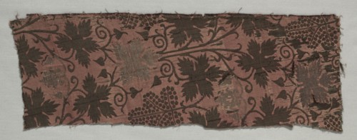 Brocaded Silk Fragment, c. 1360-1390. Italy, 14th century. Lampas weave, brocaded; silk and metal