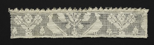Fragment of a Band with Birds and Trees, 16th century. Italy, Sicily, 16th century. Needle lace,