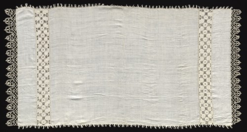 Needlepoint (Cutwork) and Bobbin Lace Cloth, 16th century. Italy, Genoa, 16th century. Lace,