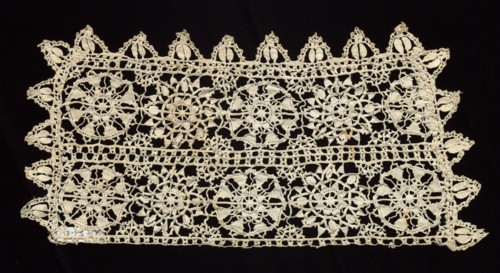 Lace Insertion, 1560-1600. Italy, Genoa, 16th century. Linen; lace, open cutwork (reticella) and