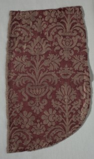 Textile Fragment, 1500s. Italy, 16th century. Damask, silk; overall: 40.6 x 48.9 cm (16 x 19 1/4 in