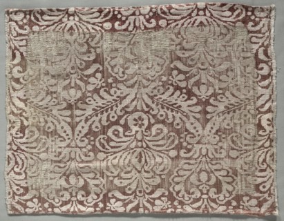 Textile Fragment, 1500s. Italy, 16th century. Damask, silk; overall: 38.5 x 48.4 cm (15 3/16 x 19