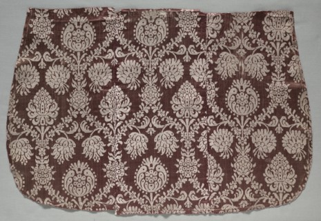 Fragment of a Chasuble, 1600s. Italy, 17th century. Damask, silk; overall: 43.2 x 64.1 cm (17 x 25