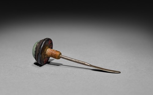 Snuff Bottle (stopper), 1644-1912. China, Qing dynasty (1644-1911). Glass; overall: 8 cm (3 1/8 in