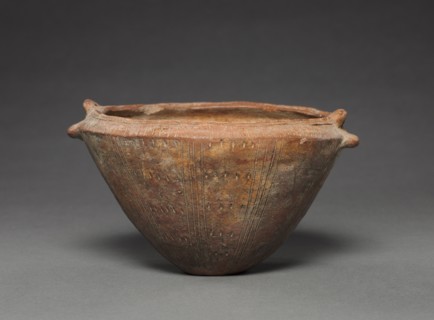 Dish, before 1550. Colombia, 15th-16th century. Red ware with incised patterns; diameter: 14.6 cm
