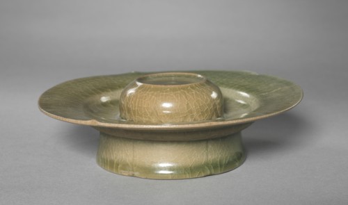 Floral-shaped Cup Stand, 918-1392. Korea, Goryeo period (918-1392). Pottery; diameter: 15.8 cm (6