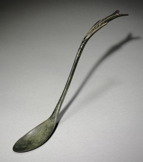 Spoon with Fish-Tail Design, 918-1392. Korea, Goryeo period (918-1392). Bronze; overall: 28.4 cm