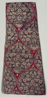 Brocaded silk with foliate medallions from a kaftan, 1525-1575. Turkey, Istanbul, Ottoman period.