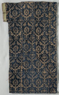 Velvet Fragment, 1500s-1600s. Italy, 16th-17th century. Velvet (cut and uncut); overall: 44.4 x 23