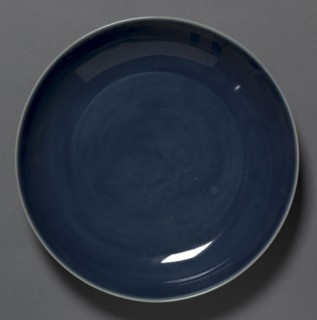 Dish, 1573-1619. China, Jiangxi province, Jingdezhen kilns, Ming dynasty (1368-1644), Wanli mark