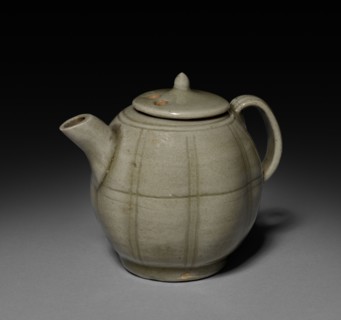 Wine Pot: Southern Celadon Ware, 1200s-1300s. China, Southern Song Dynasty (1127-1279) - Yuan