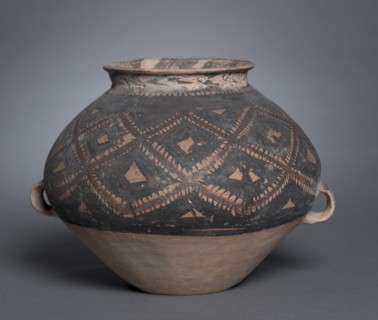 Vase, c. 3000-2500 BC. China, Gansu province, Neolithic period. Earthenware with slip coating and