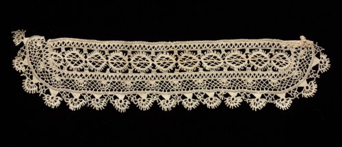 Knotted Lace Cuff, 17th century. Italy, 17th century. Lace, knotting; average: 6.4 x 28.6 cm (2 1/2