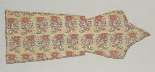 Sleeve with birds in blossoming bushes, 1700s. Iran. Taqueté: silk and gilt-metal thread; overall: