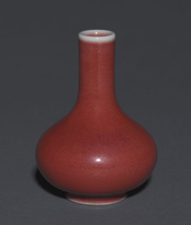 Bottle Vase:  Lang Ware, 1661-1722. China, Qing dynasty (1644-1911), Kangxi reign (1661-1722).
