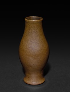 Vase, 1662-1722. China, Qing dynasty (1644-1912), Kangxi reign (1661-1722). Porcelain; overall: 17