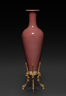 Bottle with Peach Bloom Glaze, 1662-1722. China, Qing dynasty (1644-1911), Kangxi reign (1661-1722)