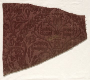 Fragment of Wool Velvet, early 16th century. Spain, early 16th century. Wool; average: 33 x 38.1 cm