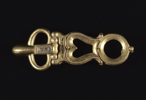 Buckle, 600s. Byzantium, Avaric, 7th century. Gold; overall: 5.9 x 2.1 cm (2 5/16 x 13/16 in.)