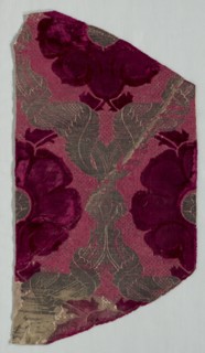 Velvet Fragment, 1450-1499. Italy, second half of 15th century. Velvet (cut, voided, and brocaded):