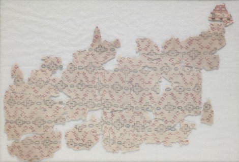 Fragment with diamond pattern, 800s. Iraq, probably Baghdad. Plain weave, brocaded: silk; overall: