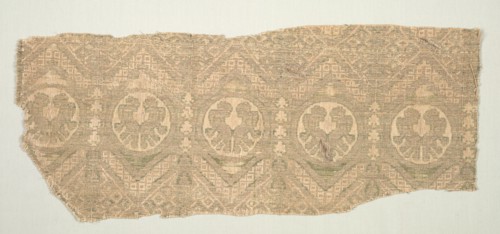 Textile Fragment, 13th century. Spain, Mudejar, 13th century. Compound twill: silk, gold and linen;