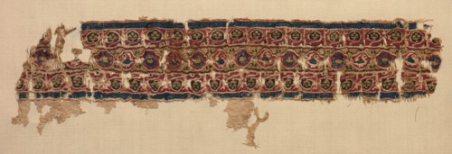 Fragment of a Tiraz-Style Textile, 1081 - 1101. Egypt, Fatimid period, Caliphate of al-Mustansir or