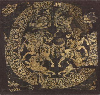 Roundel with Amazons, from a tunic, 600s-800s. Egypt or possibly Syria. Samite: silk; overall: 22.9