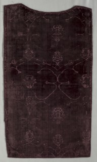 Velvet with Pomegranate Pattern, 1400s. Italy, 15th century. Velvet weave (cut and voided): silk