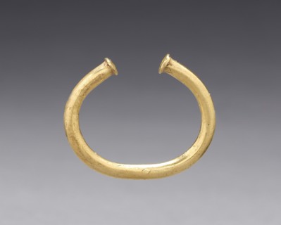 Nose Ornament, before 1550. Colombia, 16th century. Cast gold; overall: 3.1 x 3.8 x 0.4 cm (1 1/4 x
