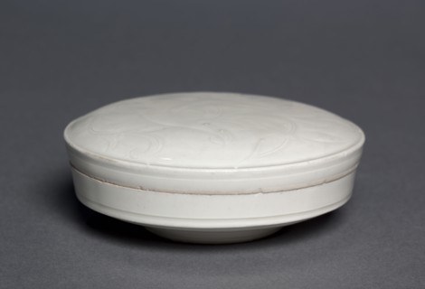 Covered Box, 1100s. China, Hebei province, Quyang, Northern Song dynasty (960-1127) to Jin dynasty