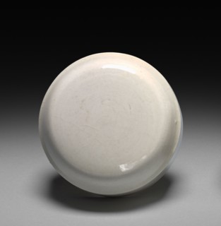 Covered Box: Ding ware (lid), 1000s-1100s. China, Hebei province, Ch'ü-yand District, Northern Song