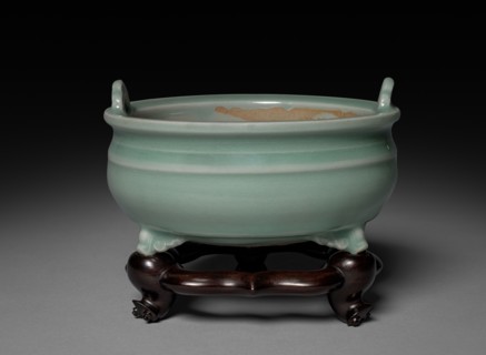Incense Burner:  Longquan Ware, S. Sung-Yuan Dynasty, 13th-14th Century. China, Southern Song