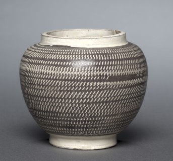 Jar, 1100s-1200s. Northern China, Northern Song (960-1127) or Jin dynasty (1115-1234). Glazed