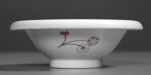 One of a Pair of Bowls with Flowers and Branches: Kakiemon Ware, early 18th century. Japan, Edo