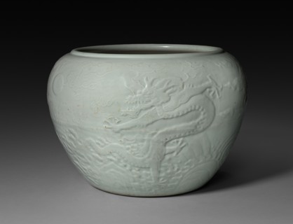 Jardiniere with Dragon in Waves, 1662-1722. China, Jiangxi province, Jingdezhen kilns, Qing dynasty