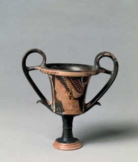 Kantharos, 330-320 BC. South Italy, Apulia, 4th Century BC. Red-figure terracotta; diameter: 11.5