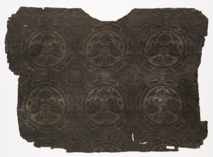 Fragment with lions and griffins in combat, 1459-1669. Probably Iran. Lampas weave, silk; overall: