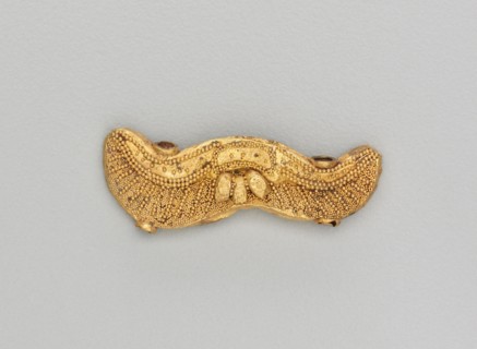 Set of Pendants Ending in a Bull's Head, 185-72 BC. India, Sunga Period (185-72 BC). Gold repoussé