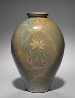 Flask with Inlaid Lotus Design, 1200s-1300s. Korea, Goryeo period (918-1392). Stoneware, celadon
